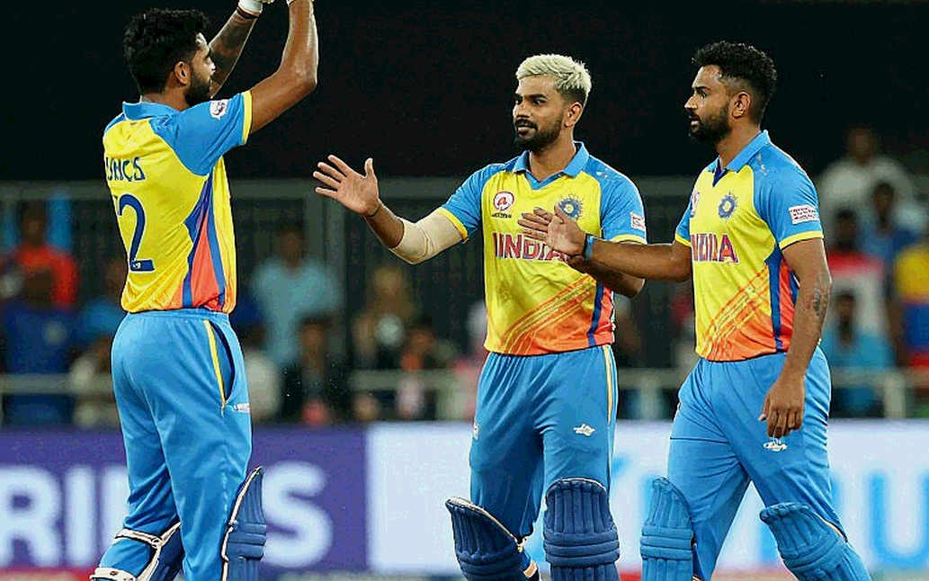 মাঝের ওভারের জিম্মি-নোট: আট থেকে পনেরো, যেখানে বাংলাদেশের টি-টোয়েন্টি বারবার নিজের ভুতের কাছে হারায়